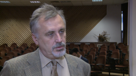 Prof. Pieńkowski: to wsparcie męża pozwoliło Angelinie Jolie podjąć decyzję o usunięciu piersi News powiązane z prof. Tadeusz Pieńkowski