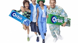 Młodzi modele „robią to, co dodaje im błysku” razem z Orbit® Biuro prasowe